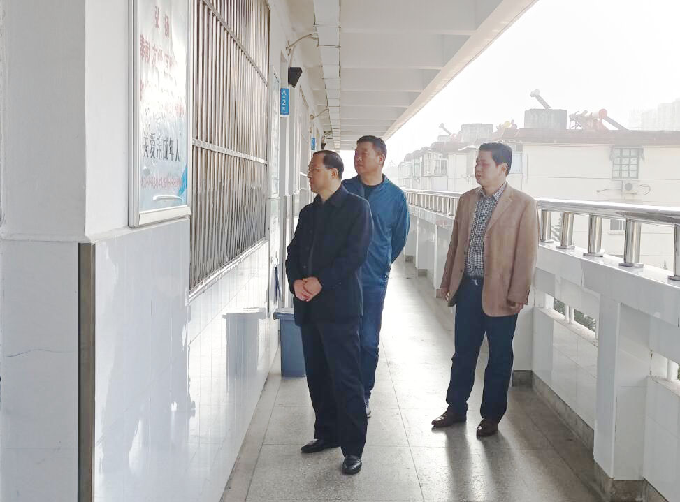 教学求实效   视导...